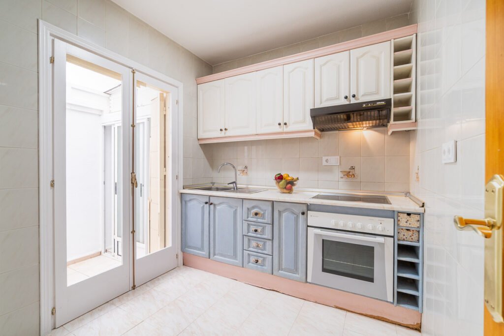 Townhouse duplex with private solarium in El Chaparral