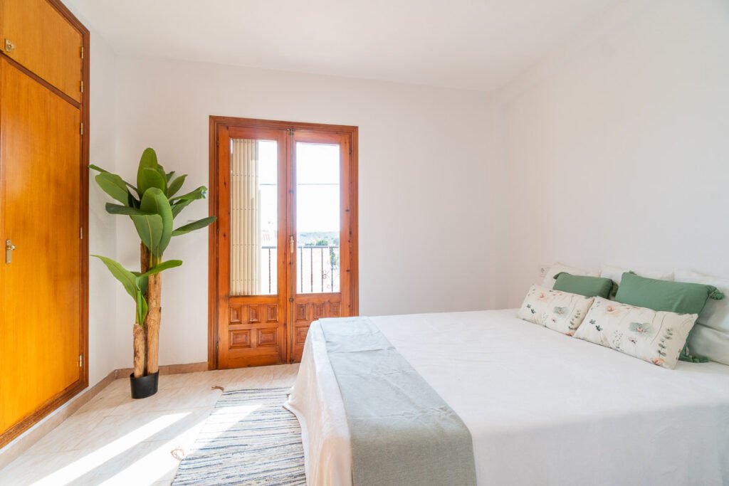 Townhouse duplex with private solarium in El Chaparral