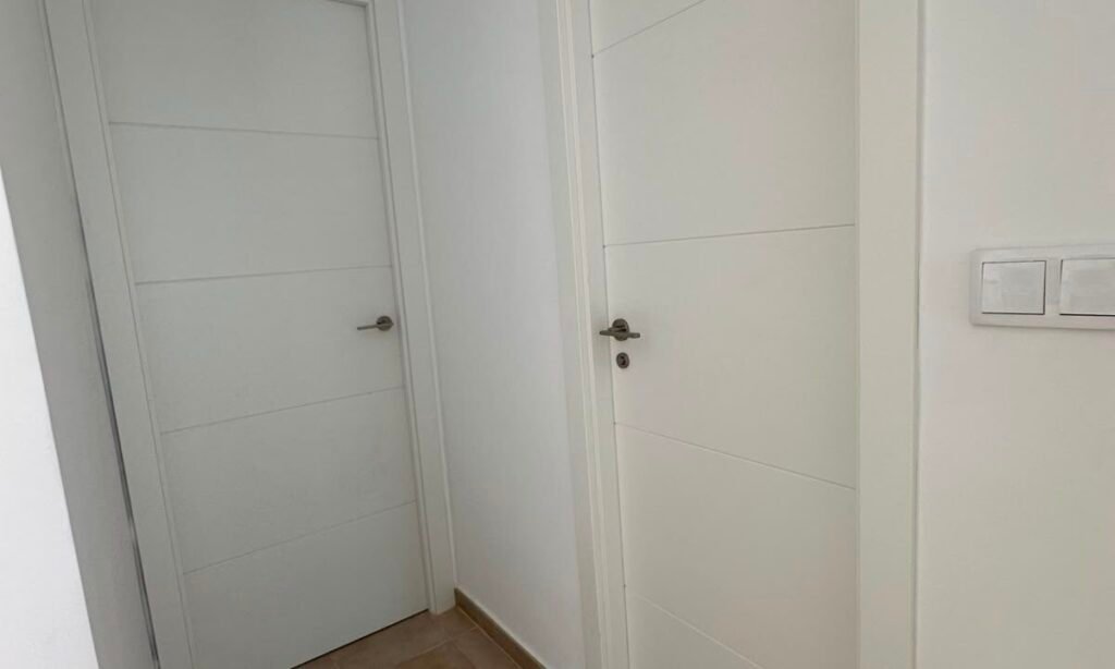 Uudistettu Etelänsuuntainen Bungalow La Siestassa