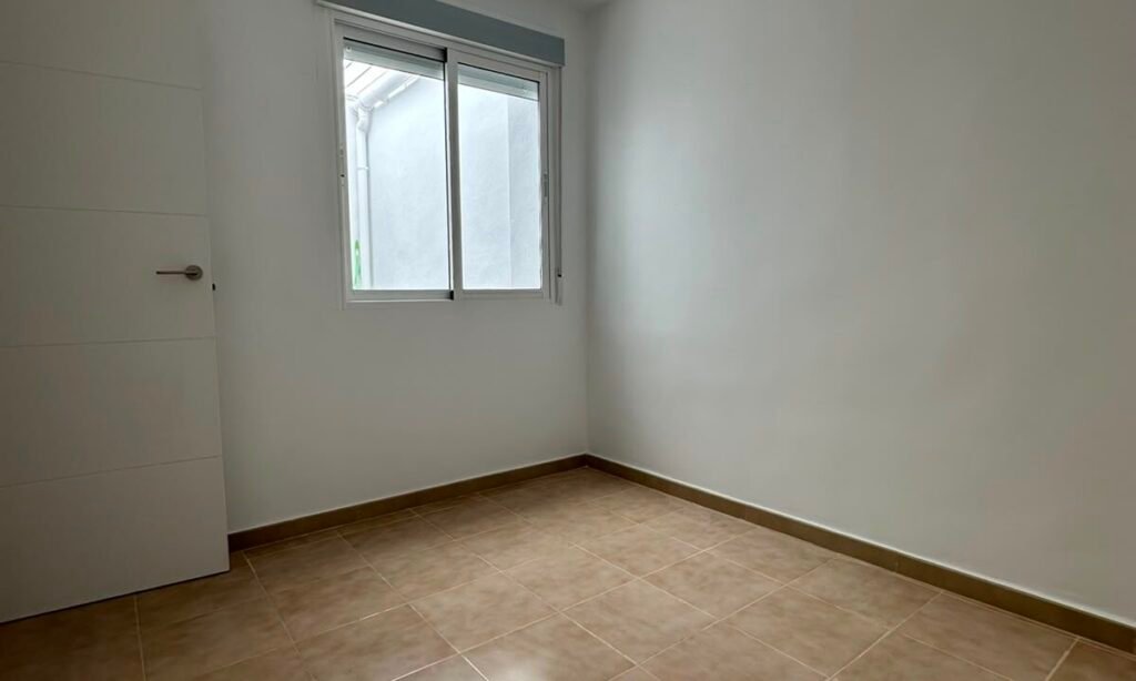 Uudistettu Etelänsuuntainen Bungalow La Siestassa