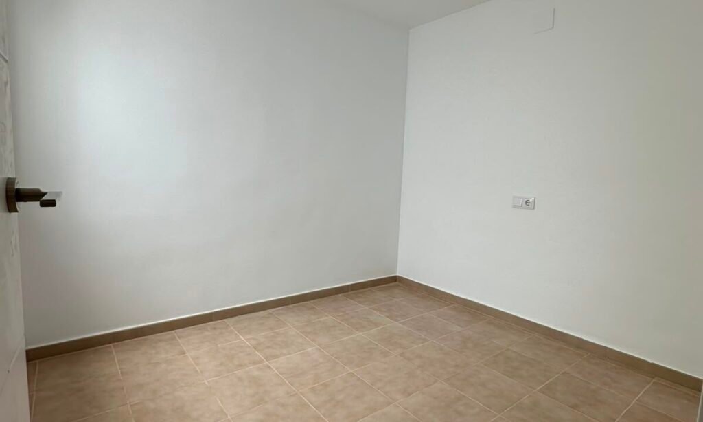 Uudistettu Etelänsuuntainen Bungalow La Siestassa