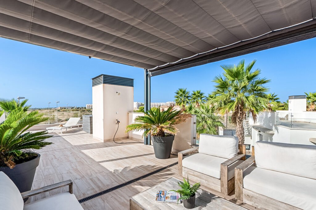 Стильная роскошная вилла с частным бассейном в престижном районе Lomas de Cabo Roig