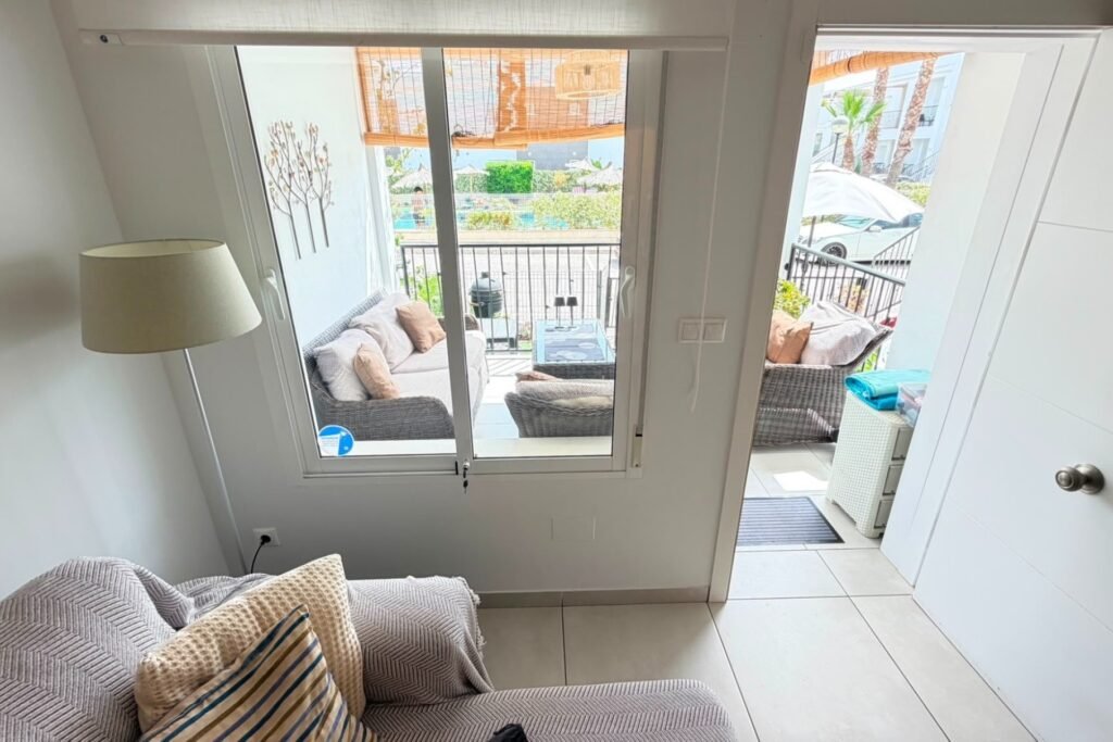 Vakker sørvendt leilighet på bakkeplan med privat hage og resort‑fasiliteter – Torrevieja