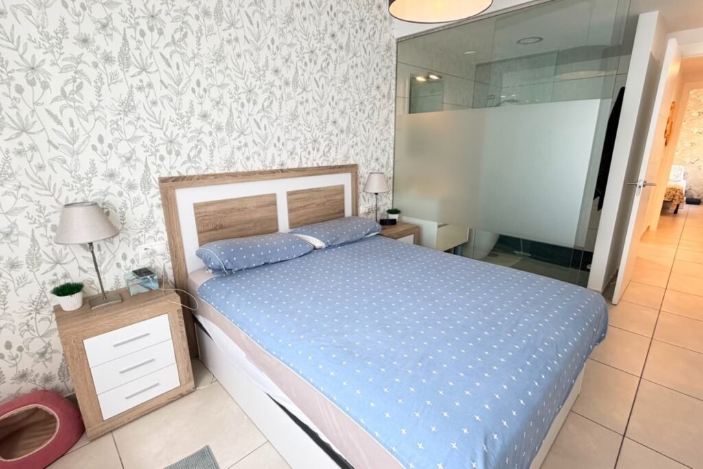 Vakker sørvendt leilighet på bakkeplan med privat hage og resort‑fasiliteter – Torrevieja