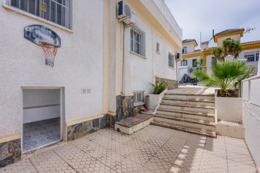 Szeregowiec – Rojales – 209 000 EUR