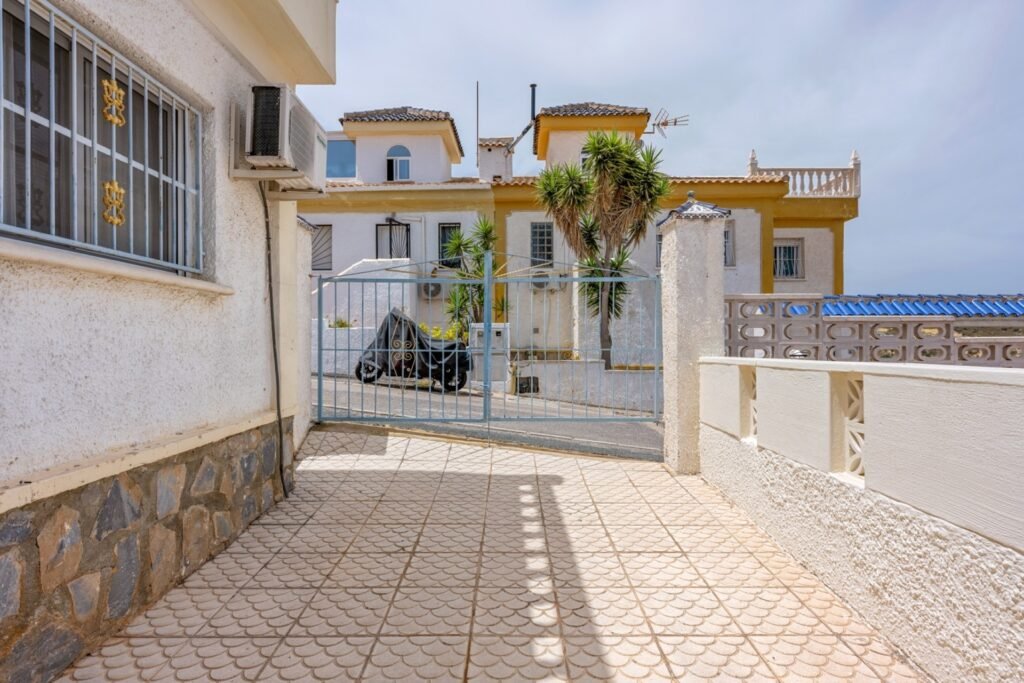 Szeregowiec – Rojales – 209 000 EUR