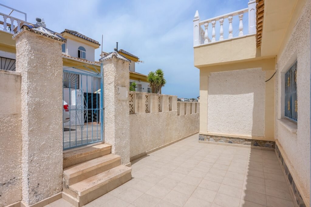 Szeregowiec – Rojales – 209 000 EUR