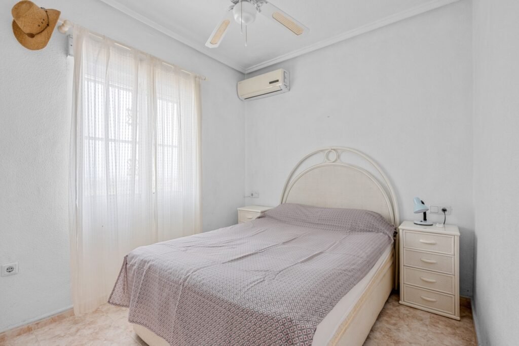 Szeregowiec – Rojales – 209 000 EUR