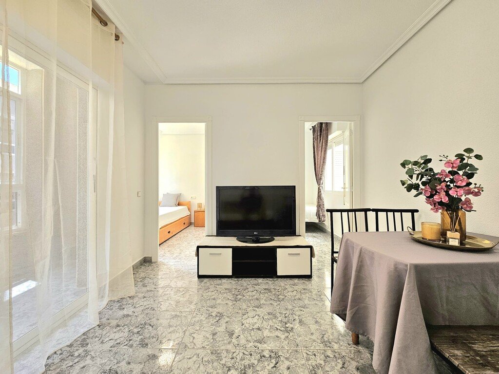 3 mh asunto Torreviejan keskustassa