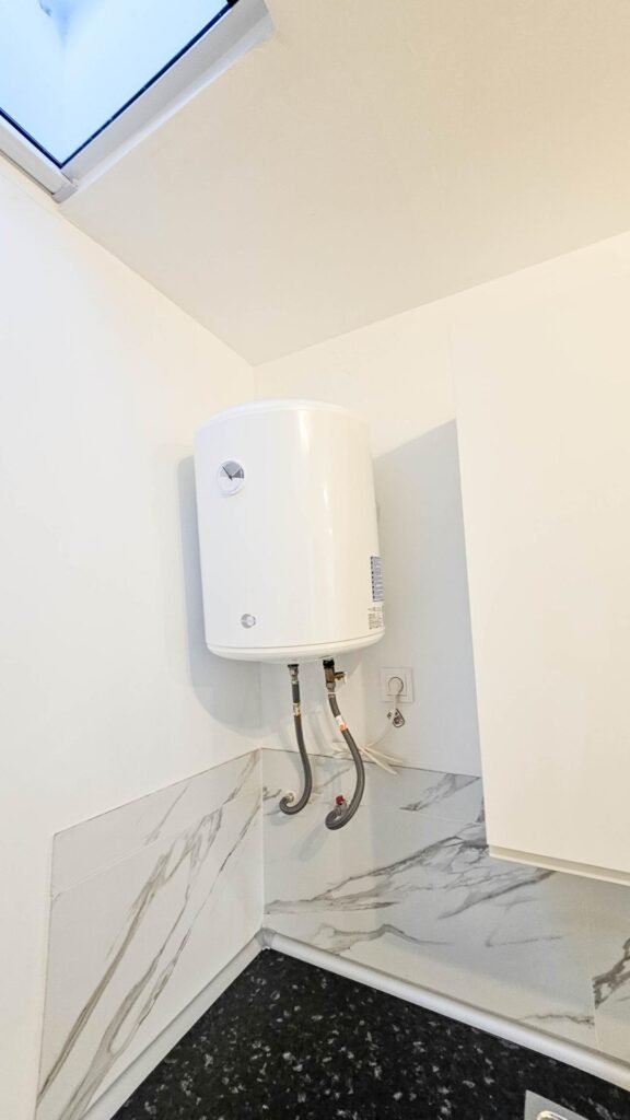 Single-level renovated terraced house