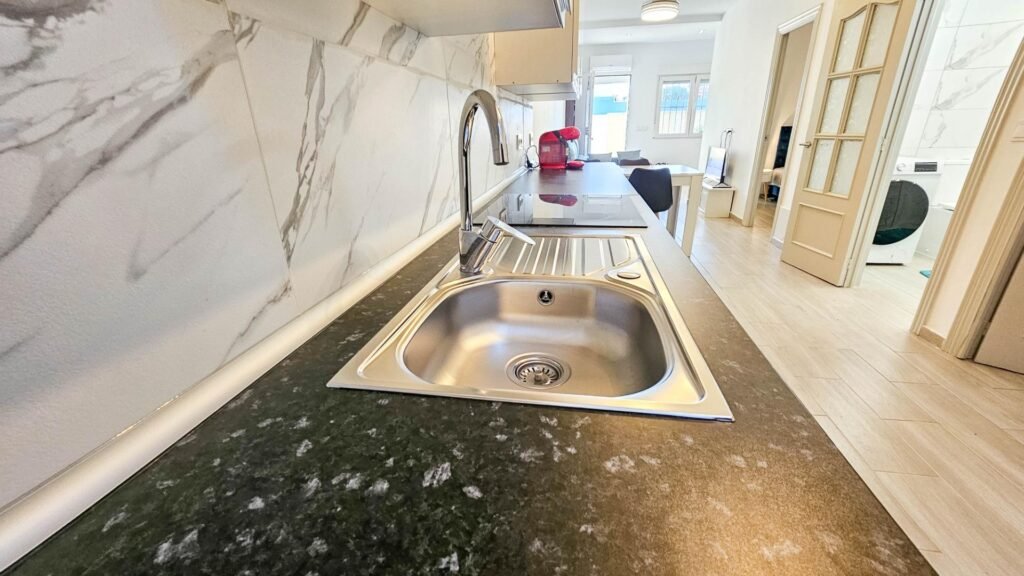 Single-level renovated terraced house