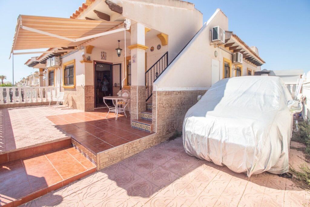 Terraced house – Orihuela Costa – 179900 EUR