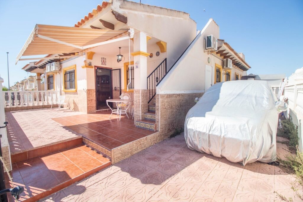 Terraced house – Orihuela Costa – 179900 EUR