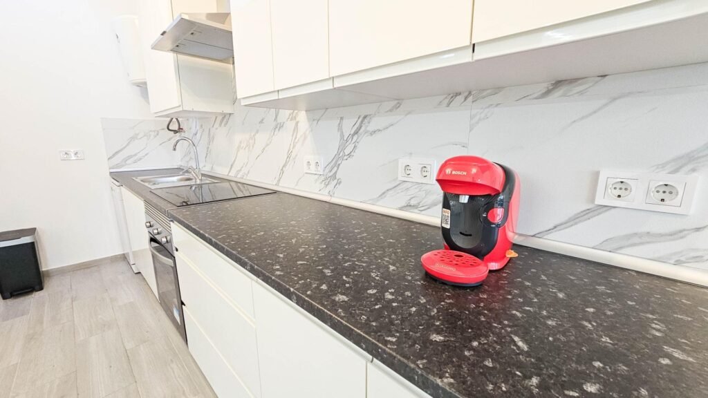 Single-level renovated terraced house