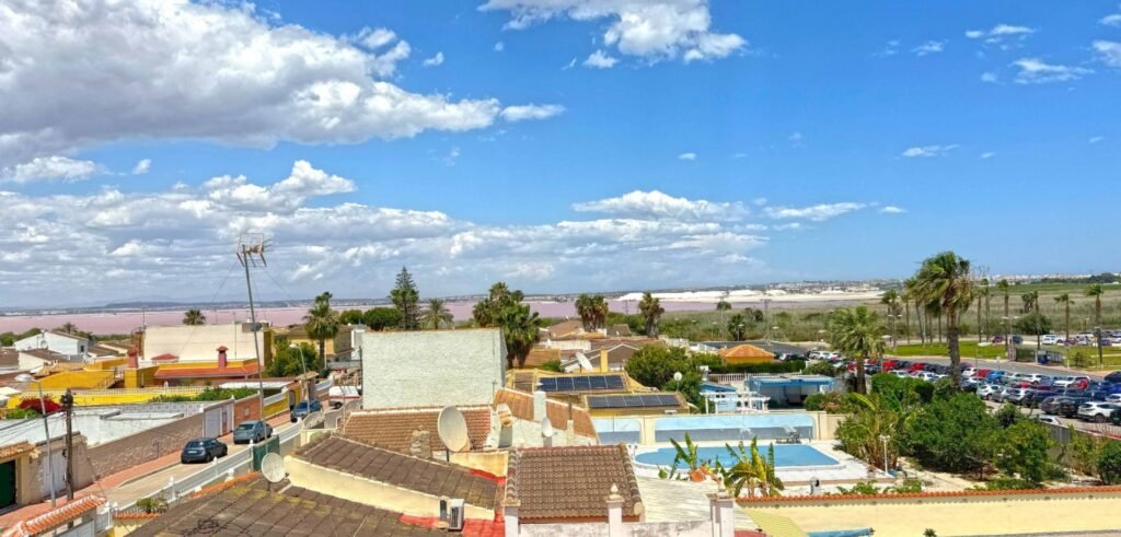 Ylellinen villa rauhallisella tontilla, Torrevieja