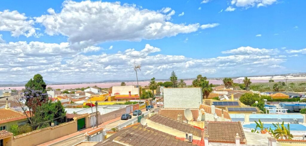 Ylellinen villa rauhallisella tontilla, Torrevieja