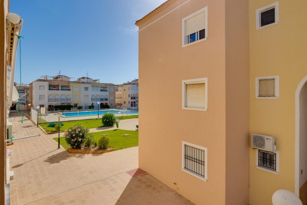 Bungalow - Torrevieja - 149900 EUR