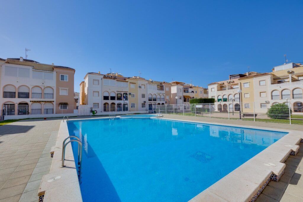 Bungalow - Torrevieja - 149900 EUR