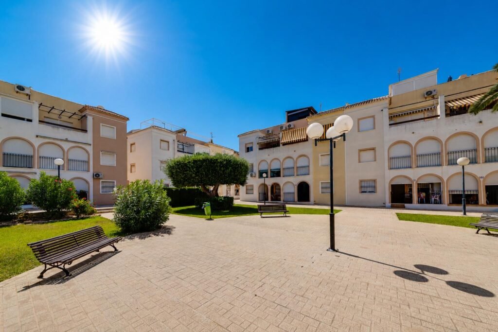 Bungalow - Torrevieja - 149900 EUR