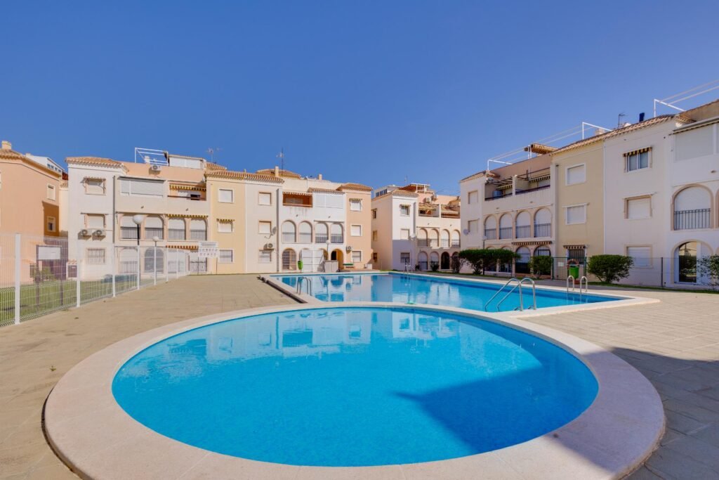 Bungalow - Torrevieja - 149900 EUR