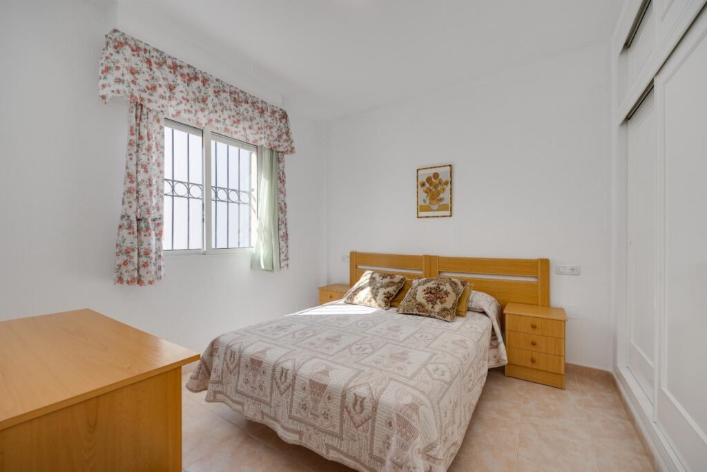 Bungalow - Torrevieja - 149900 EUR