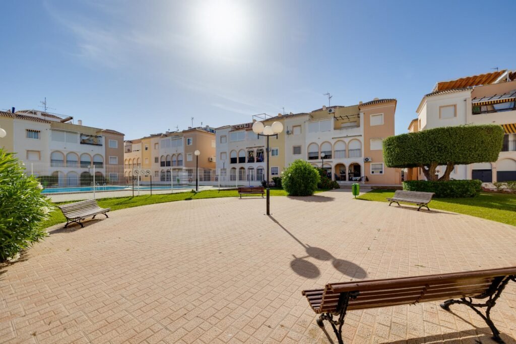 Bungalow - Torrevieja - 149900 EUR