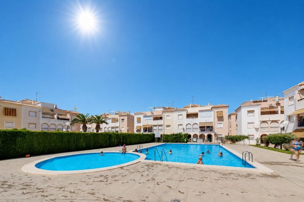 Bungalow - Torrevieja - 149900 EUR