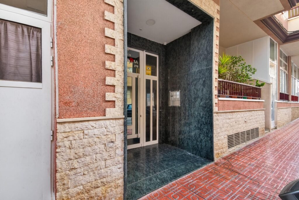 Asunto myynnissä Torreviejassa