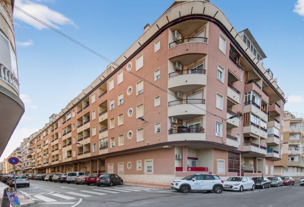 Asunto myynnissä Torreviejassa