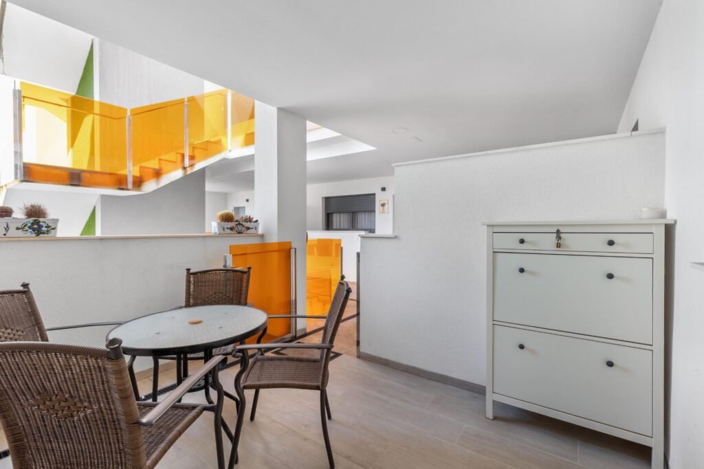 Stunning apartment with parking and pool