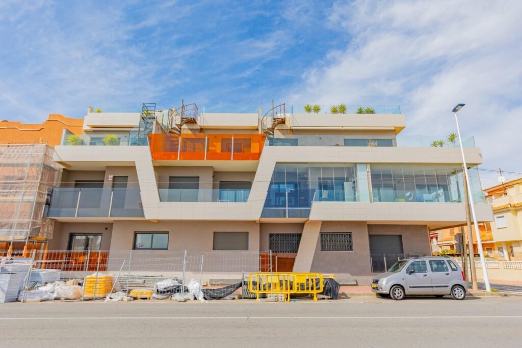 Stunning apartment with parking and pool