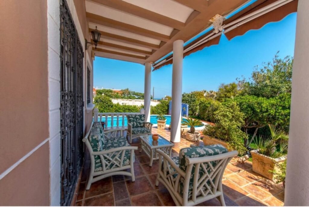 Exclusiva Villa de Lujo en Primera Línea – Molino Blanco, La Mata