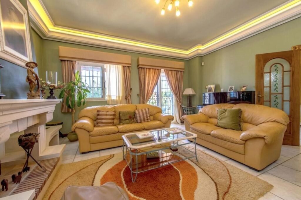 Exclusiva Villa de Lujo en Primera Línea – Molino Blanco, La Mata
