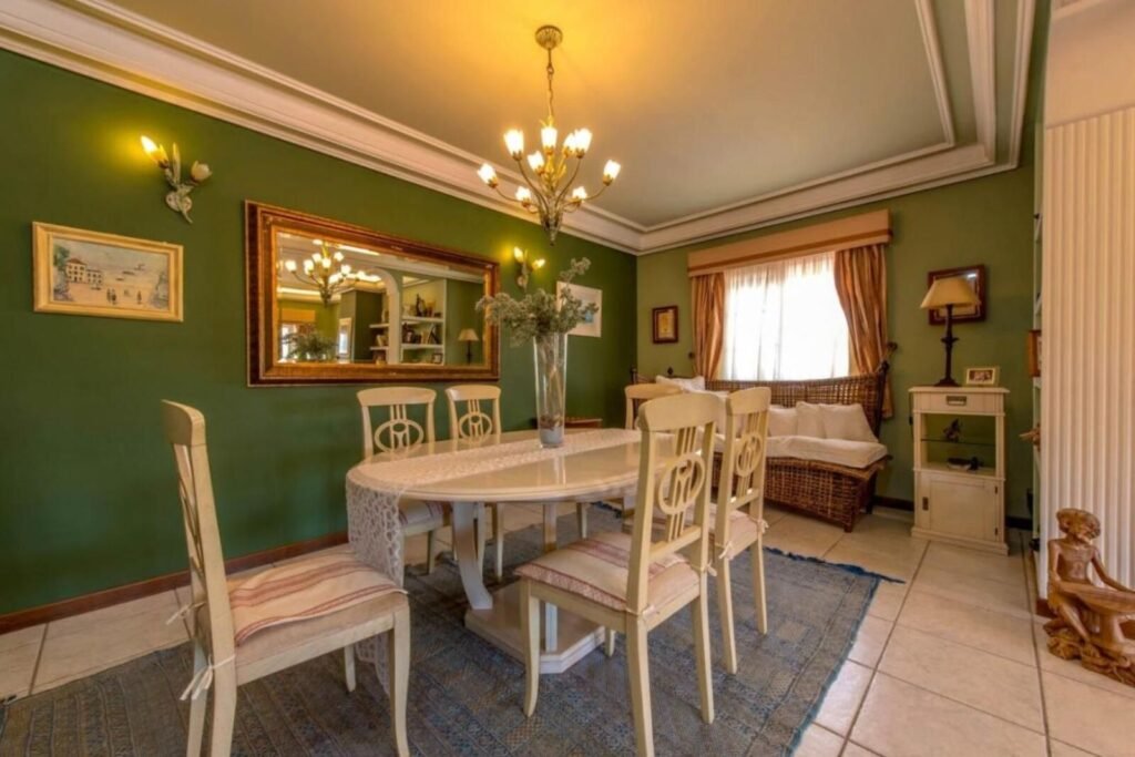 Exclusiva Villa de Lujo en Primera Línea – Molino Blanco, La Mata
