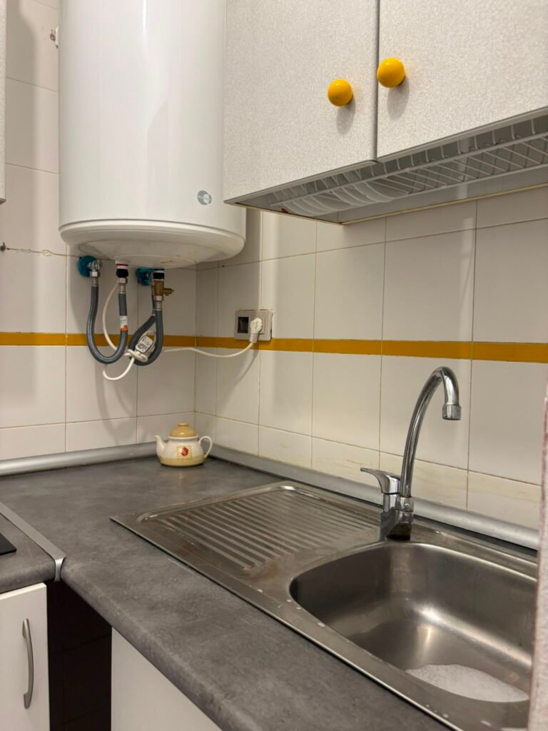 Affordable ground-floor apartment in La Veleta