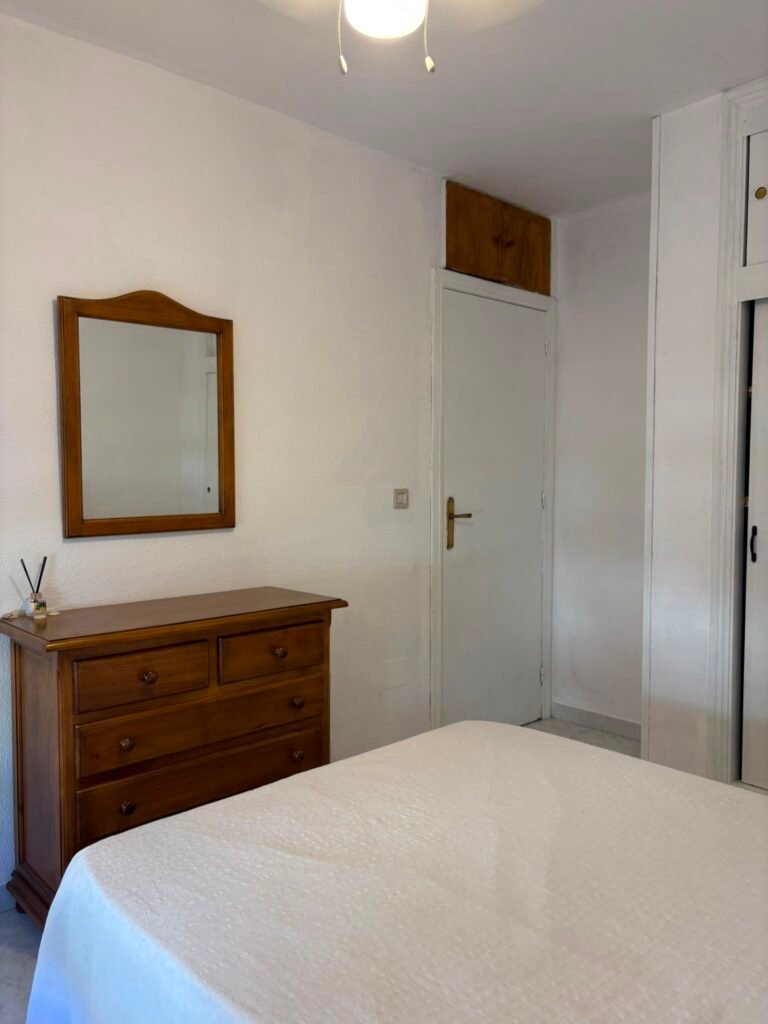 Affordable ground-floor apartment in La Veleta
