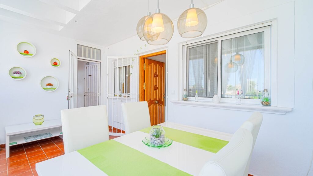 Penthouse yksityisellä kattoterassilla