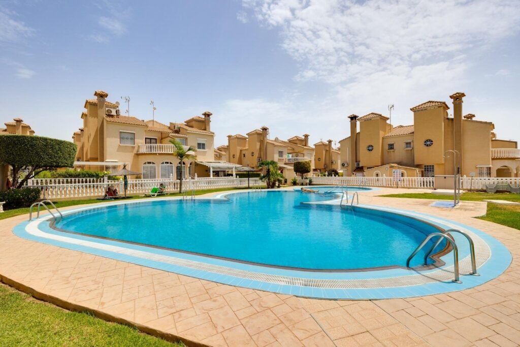 Viehättävä Asunto, Orihuela-Costa