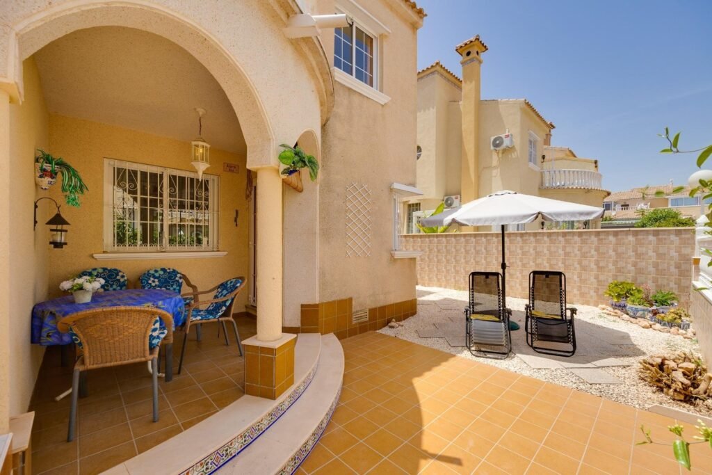 Viehättävä Asunto, Orihuela-Costa