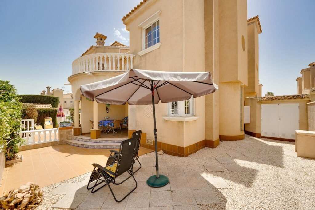 Viehättävä Asunto, Orihuela-Costa