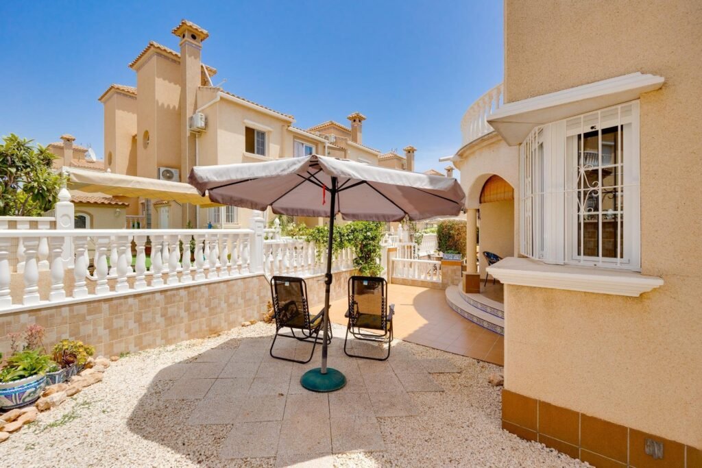 Viehättävä Asunto, Orihuela-Costa