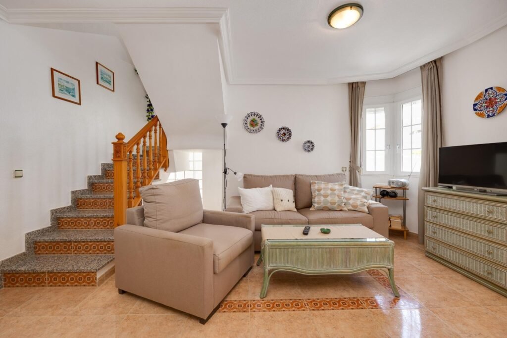 Viehättävä Asunto, Orihuela-Costa