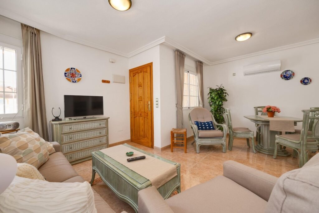 Viehättävä Asunto, Orihuela-Costa