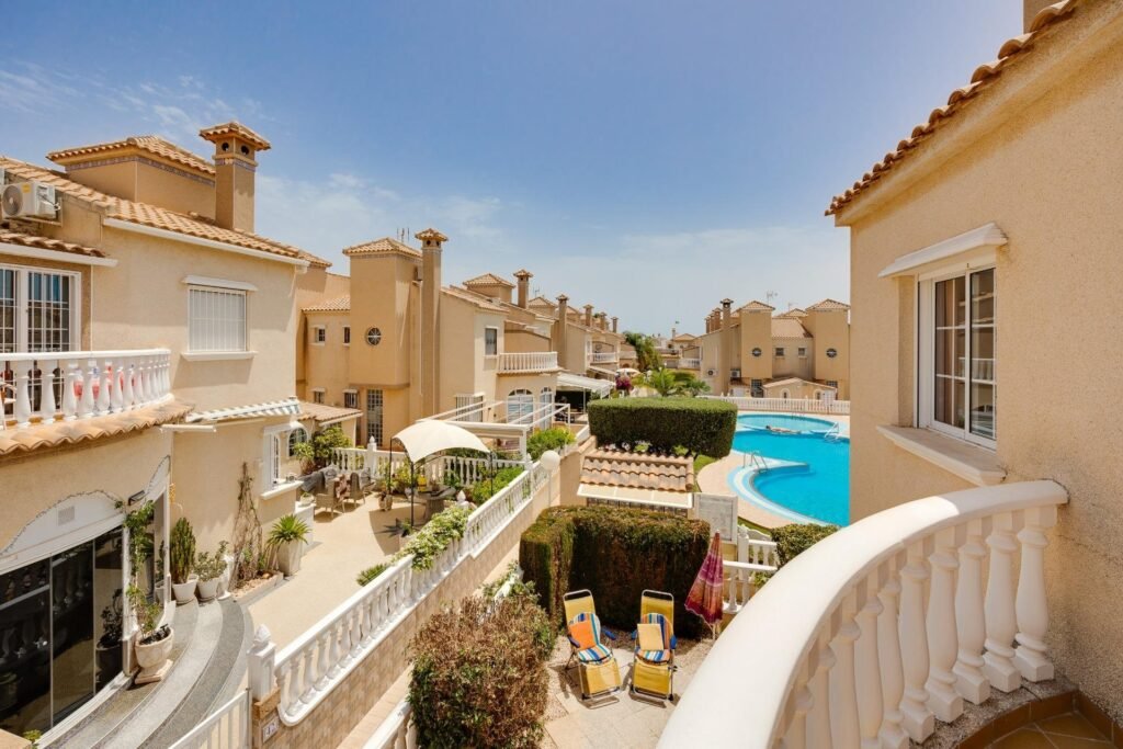 Viehättävä Asunto, Orihuela-Costa
