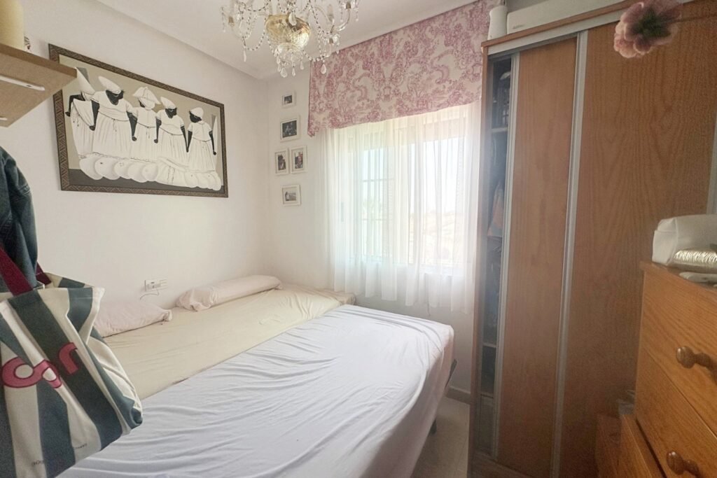 Bungalow na piętrze z widokiem na basen