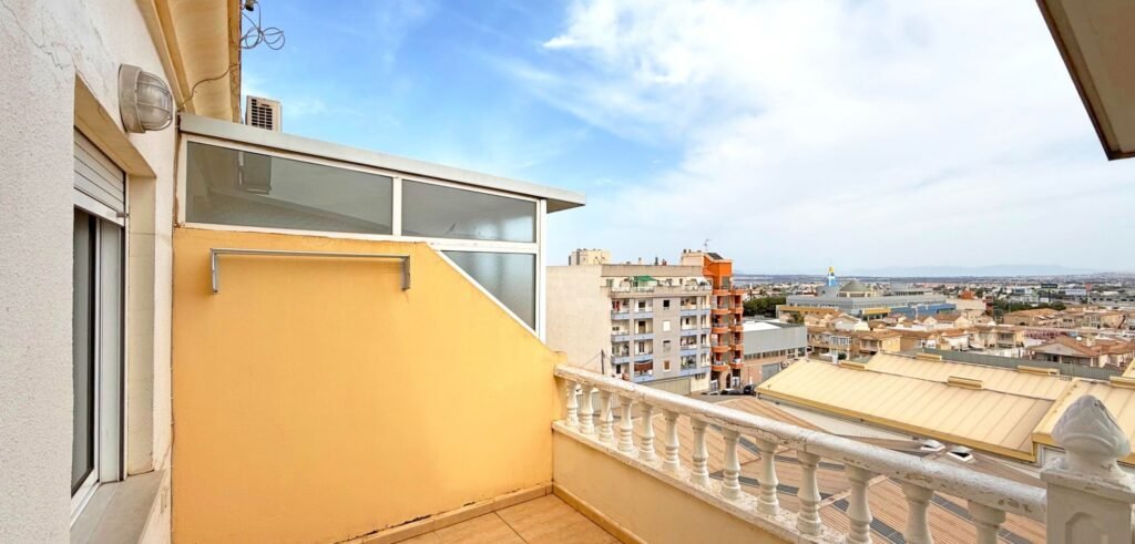 5th-floor penthouse, Torrevieja