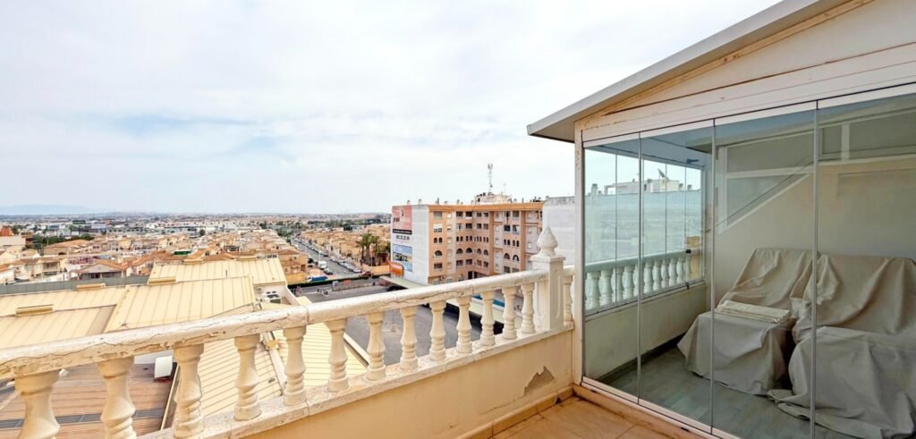 5th-floor penthouse, Torrevieja