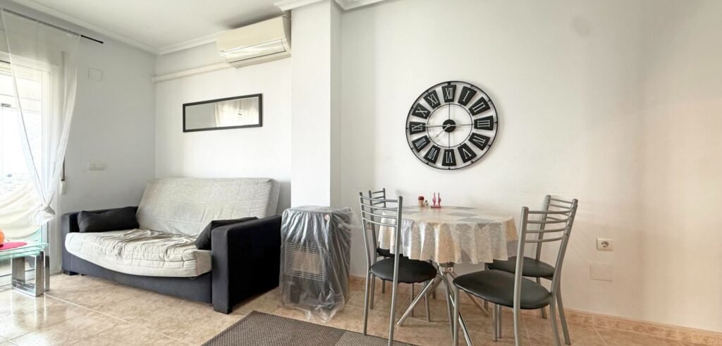 5th-floor penthouse, Torrevieja
