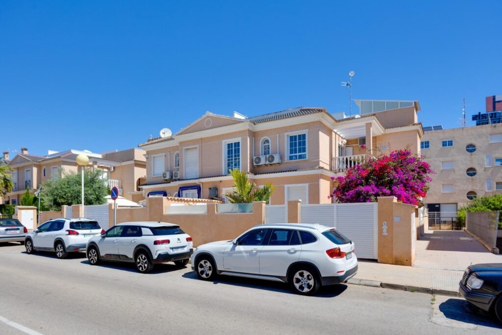 Penthouse – Orihuela Costa – 169900 EUR