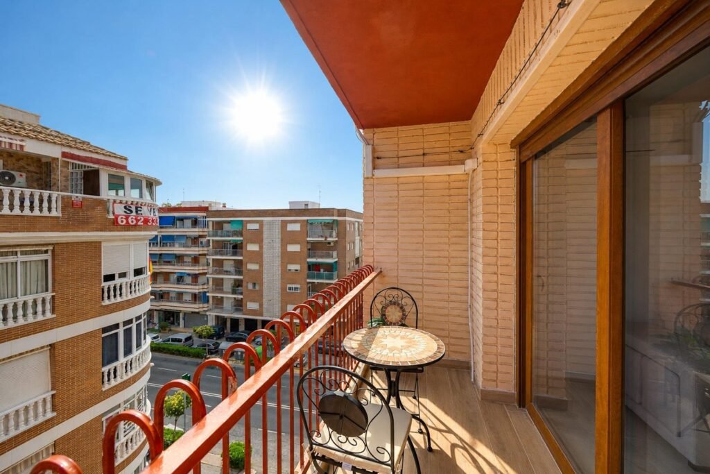 Šviesus penthouse su dviem terasomis